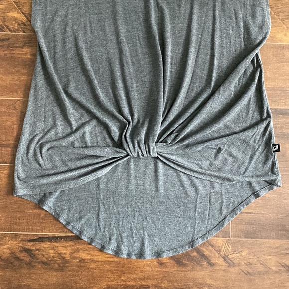 Terez - Scoop Neck Twist Hem Tshirt - Grey - Medium - Used - Picture 3 of 6